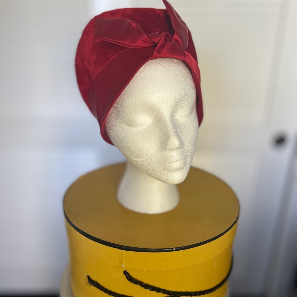 Elegant Red Hat